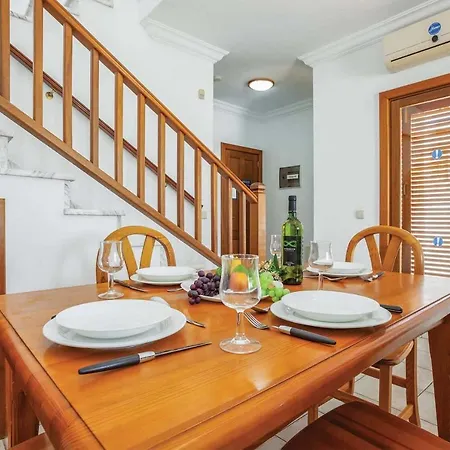 Villa Puerto Del Carmen Sleeps 4 Air Con Wifi *