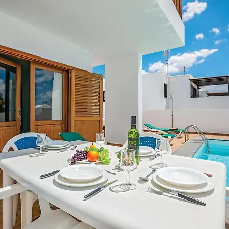 Willa Puerto Del Carmen Sleeps 4 Air Con Wifi *